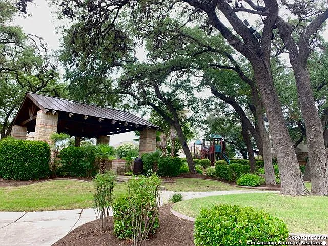 121 Krieg Dr — Photo 28