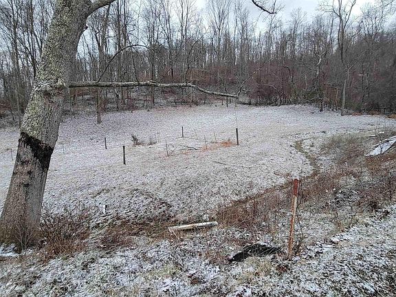 5th image of Wood Crest Rd