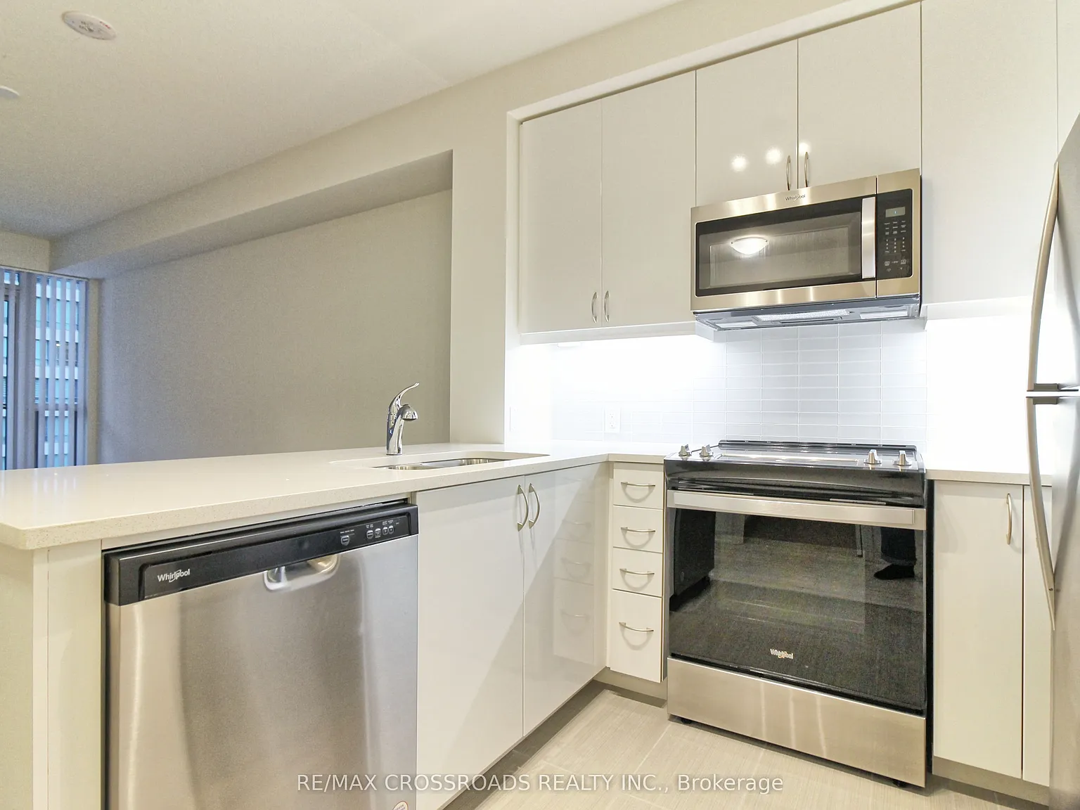 2 bed, $2,600 — Photo 3