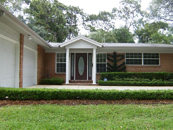 2nd image of 3703 Cherokee Villa Ln