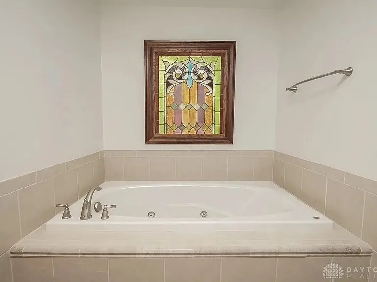 9548 Meadow Woods Ln — Photo 22