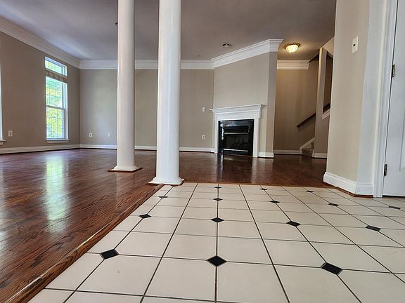 4th image of 5058 Minda Ct