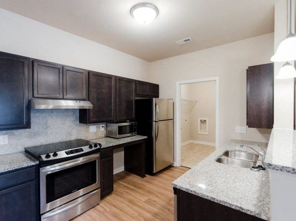 Harrington Square | 4276 Harrington Rd, Leland, NC