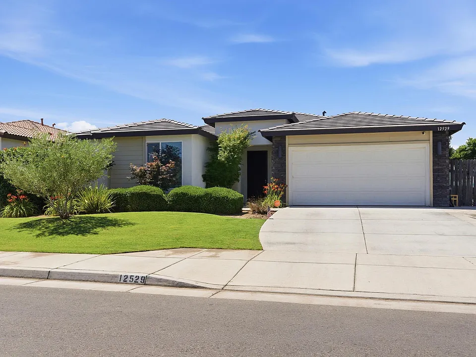 12529 Maclure Dr