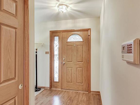 5th image of 15321 Saint Andrews Dr