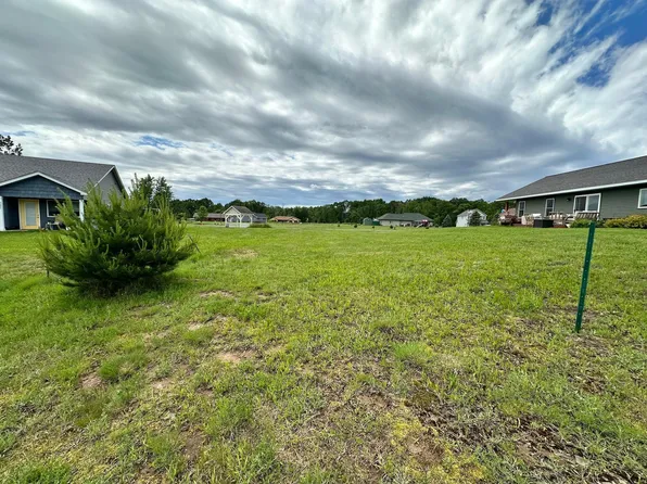 227 Coves Ct, Amery, WI 54001