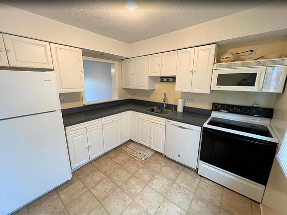 2nd image of 272 Monticello Dr