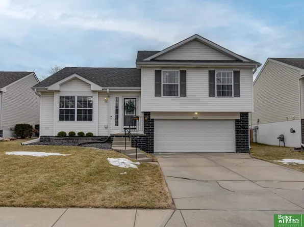 16621 Erskine St, Omaha, NE 68116