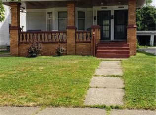 1877 Mannering Rd, Cleveland, OH 44112