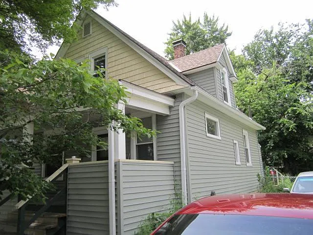 Building Photo - 1117 Vermont St