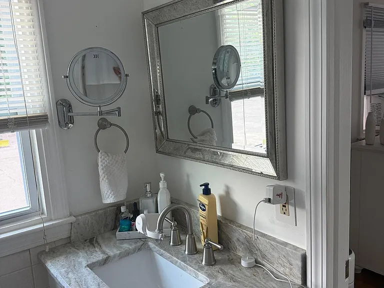 396 Daniel Webster Hwy — Photo 11