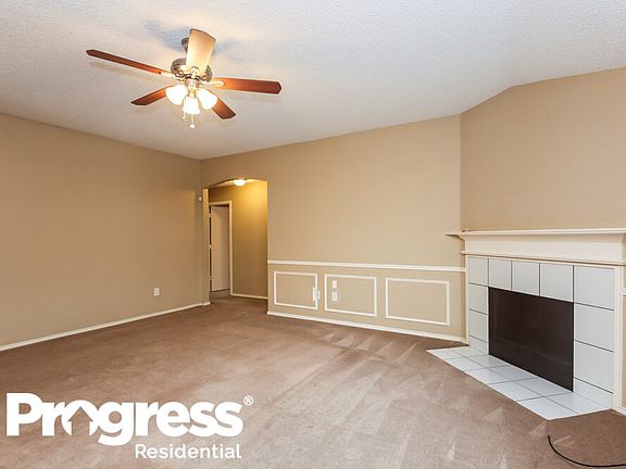 3rd image of 908 Fenway Ln