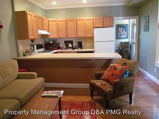 1st image of 2906 Poplar St