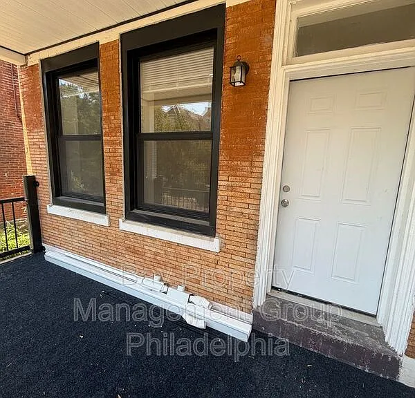 451 W Bringhurst St #1 — Photo 3