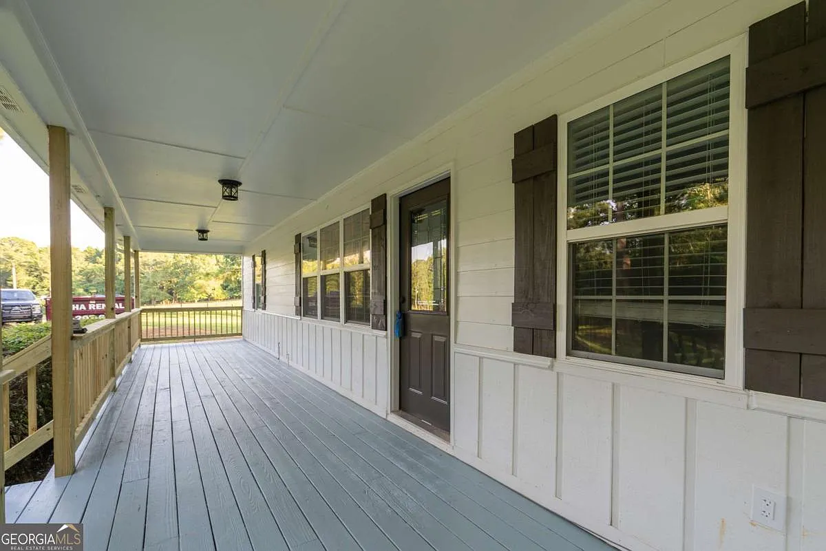 3 bed, 2.0 bath, 1152 sqft, $1,850 — Photo 4