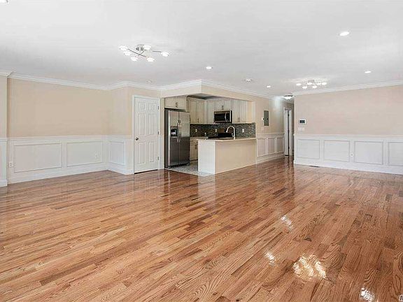 4th image of 84-04 Forest Pkwy #1