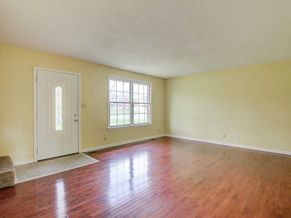 4th image of 508 Helton Dr