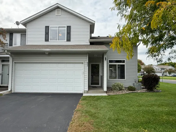 604 Roundhouse St, Shakopee, MN 55379