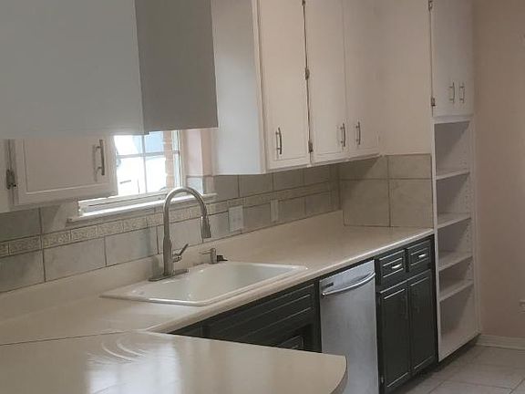 5th image of 3030 Keats Dr