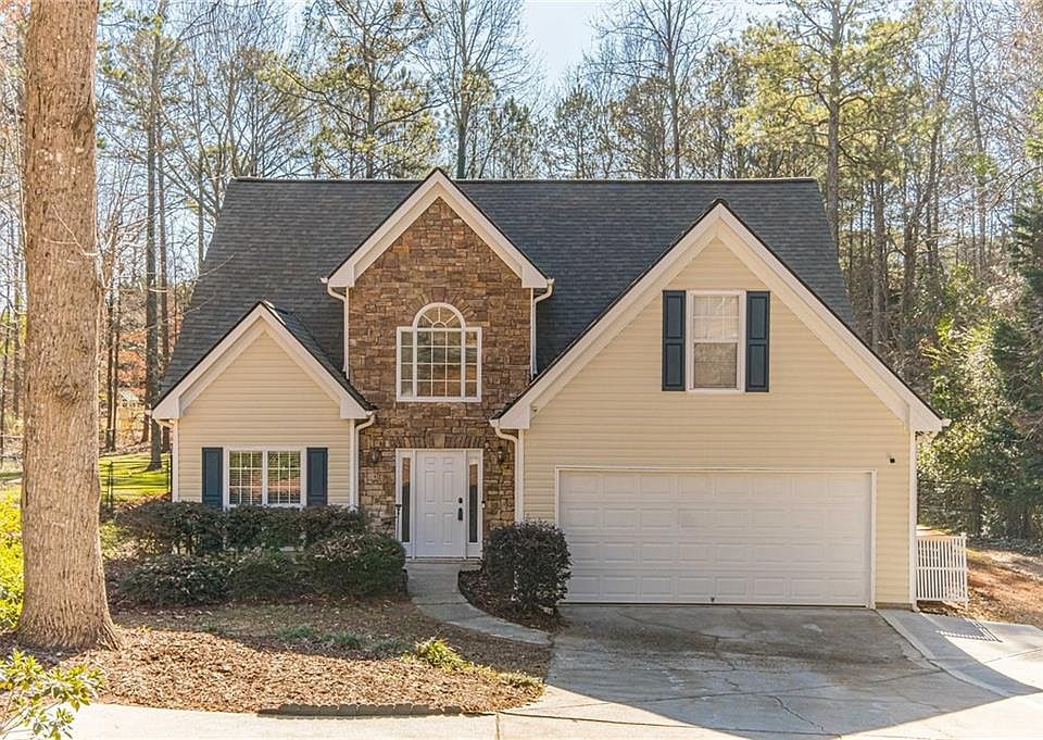 1st image of 3065 Summit Ln