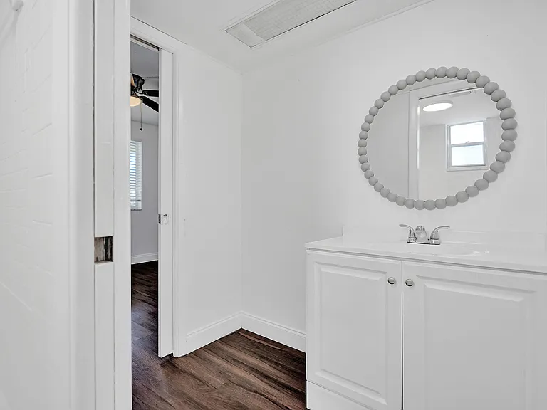 2640 Garden Dr S #301 — Photo 29