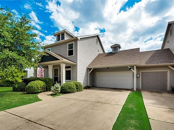 3rd image of 901 Chickesaw Ln