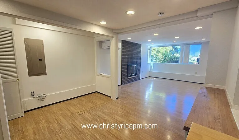 13709 SE 23rd St — Photo 13