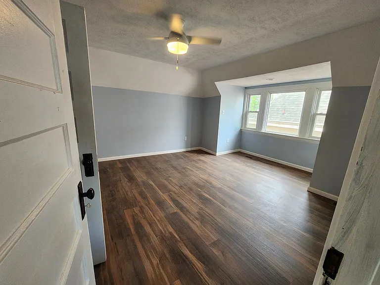 148 S Bryant Ave #2 — Photo 10