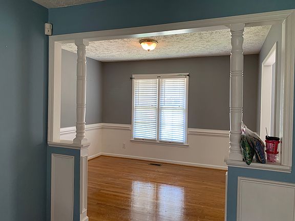3rd image of 5633 Blythewood Ln #1