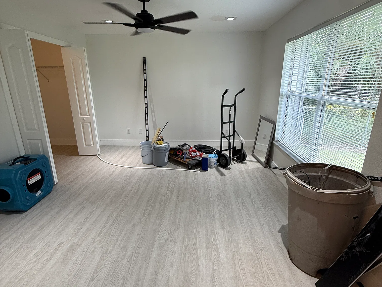 3 bed, 1300 sqft, $2,550 — Photo 4