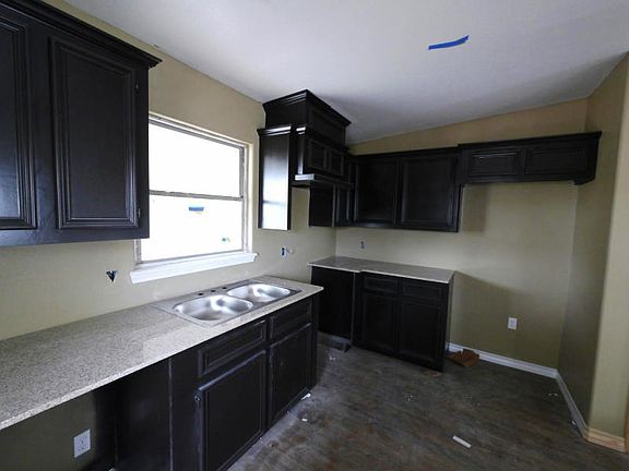 4th image of 4822 Kasper St