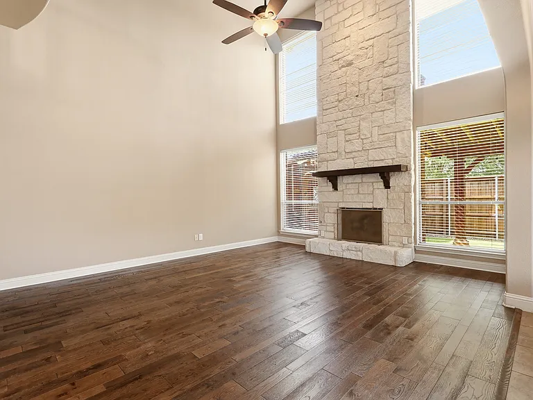 627 Seymour Dr — Photo 14