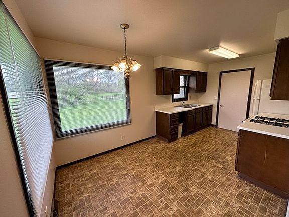4th image of 432 Peachtree Cir