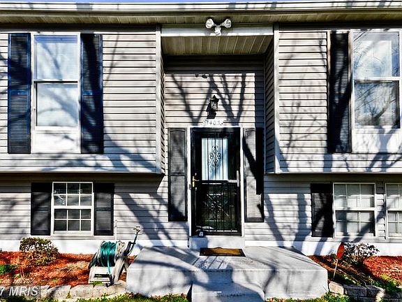 2nd image of 1403 Hancock Pl