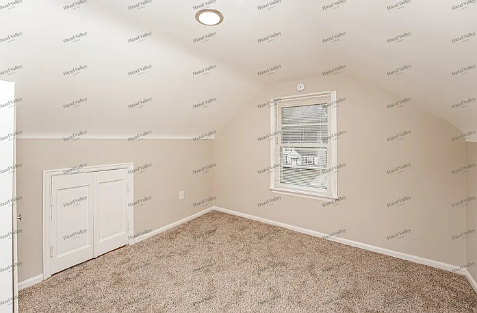 1585 Sheffield Rd — Photo 10