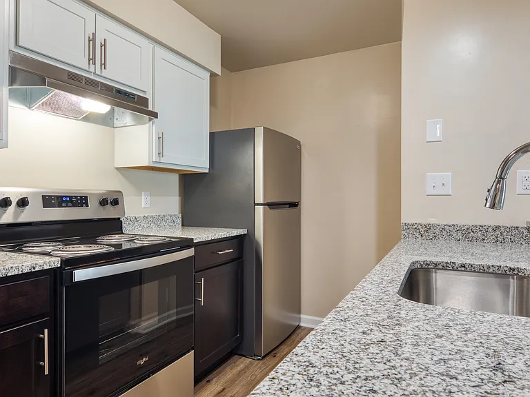 Summer Station Apartments Where Comfort Meets Coastal Living — Photo 98