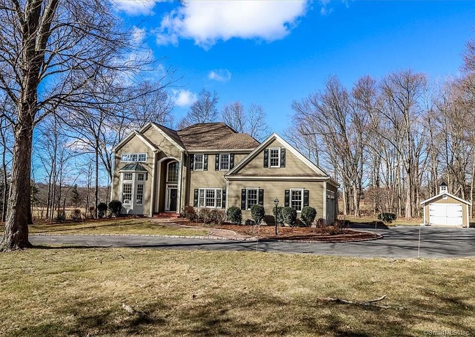 1st image of 10 Pinnacle Dr