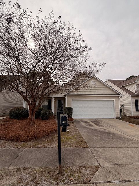 1st image of 432 Dahoon Dr