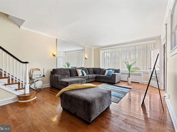 805 Yeadon Ave, Yeadon, PA 19050