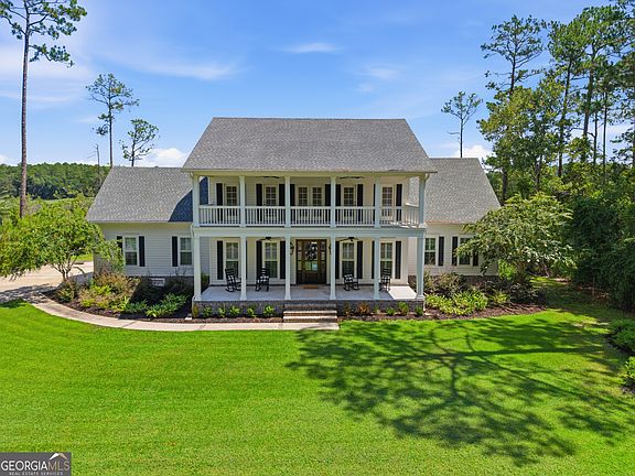 2nd image of 1023 Greenwillow Dr