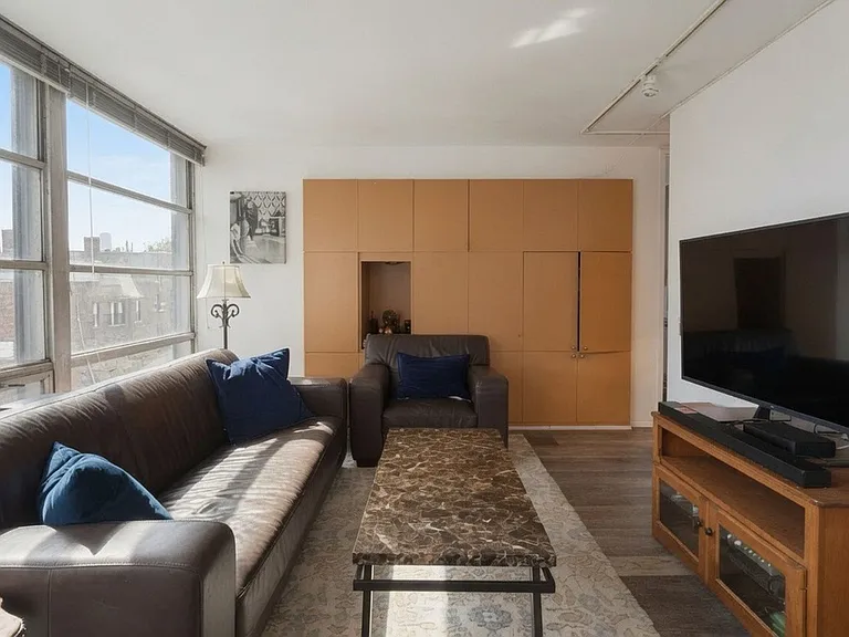 2403 N Lakeview Ave #1 — Photo 7