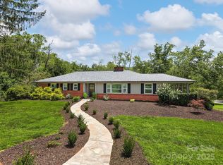 8 Bevlyn Dr, Asheville, NC 28803