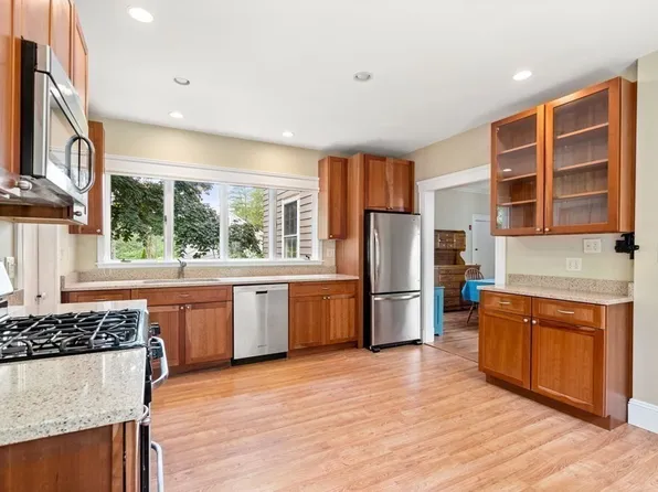 244 Gardner St, Hingham, MA 02043