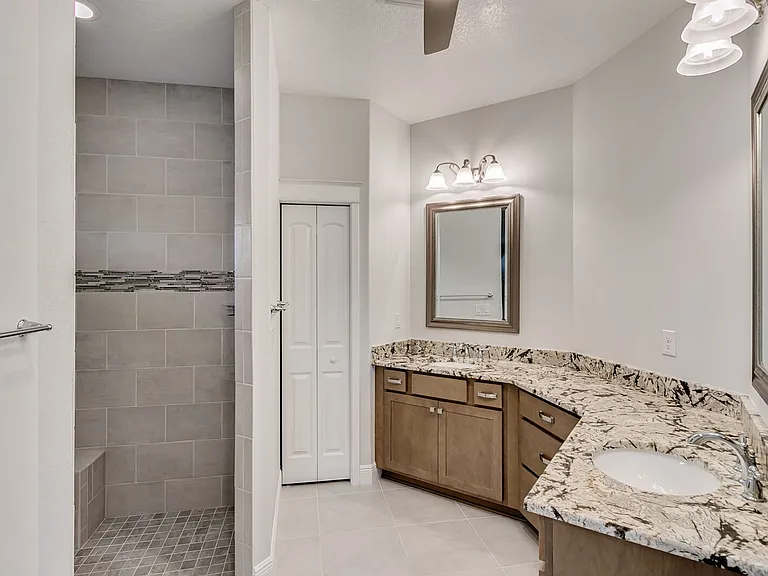 1398 Tullagee Ave — Photo 31