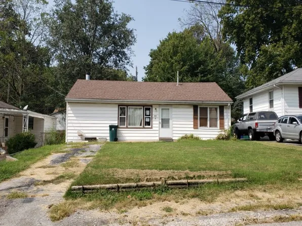 131 Bascom Dr, Saint Louis, MO 63135