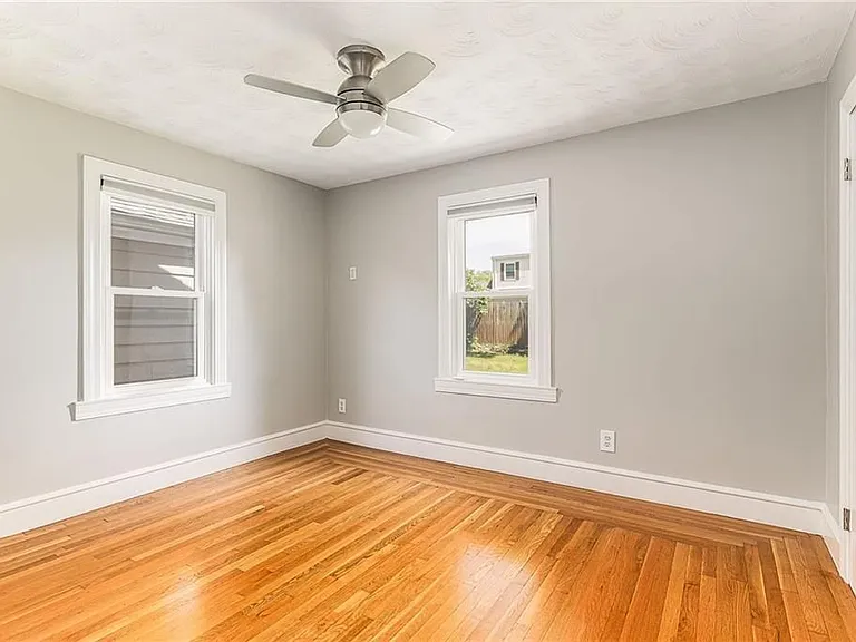 76 Crossland Rd — Photo 25