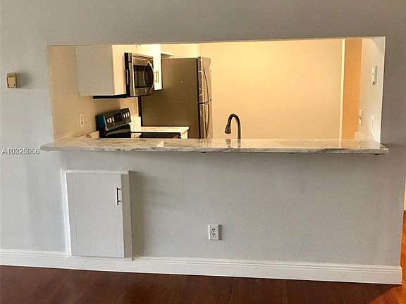 3rd image of 10045 NW 46th St APT 204
