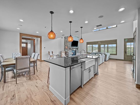 5th image of 2044 Harbor Way #501