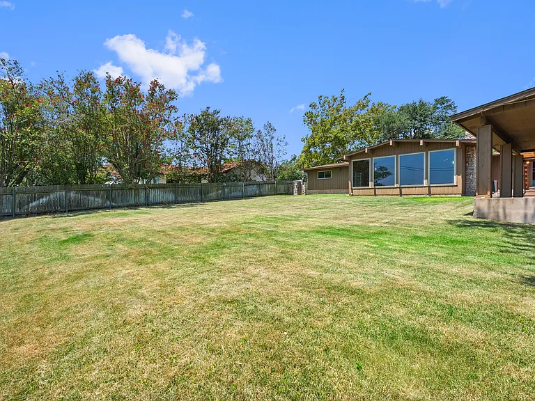 6501 Mesa Dr — Photo 29