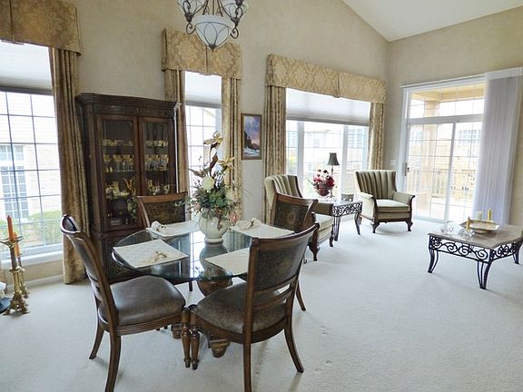 3rd image of 3201 Spyglass Cir